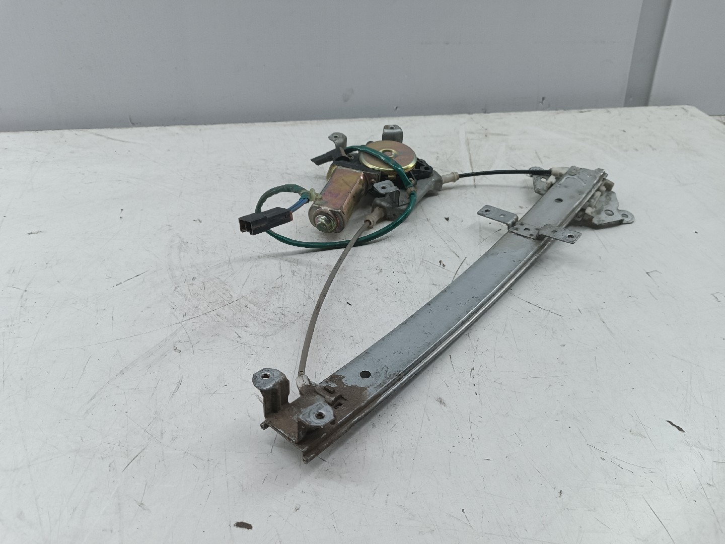 Elevador Trás Direito Elétrico NISSAN BLUEBIRD (T72 , T12, U12) | 85 - 90 Imagem-4