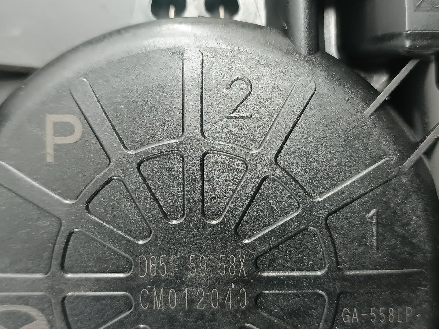 Motor e elevador de vidro trás esquerdo MAZDA 6 Hatchback (GG) | 02 - 08 Imagem-2