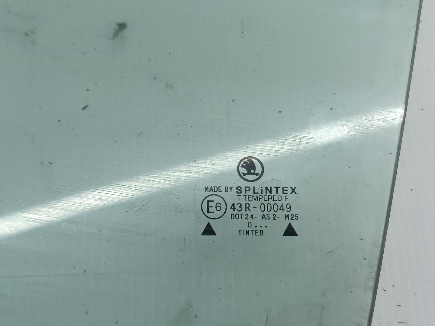 Vidro de Porta Frente Esquerdo SKODA OCTAVIA I (1U2) | 96 - 10 Imagem-1