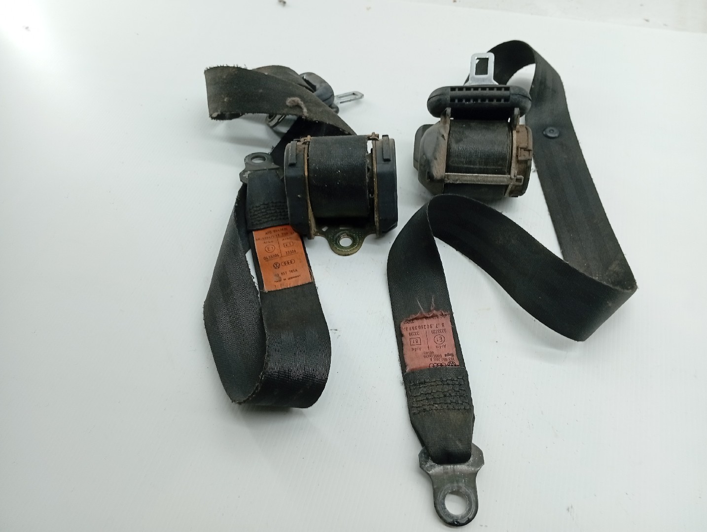 Pré-Tensores / Cintos VOLKSWAGEN JETTA II (19E, 1G2, 165) | 83 - 92