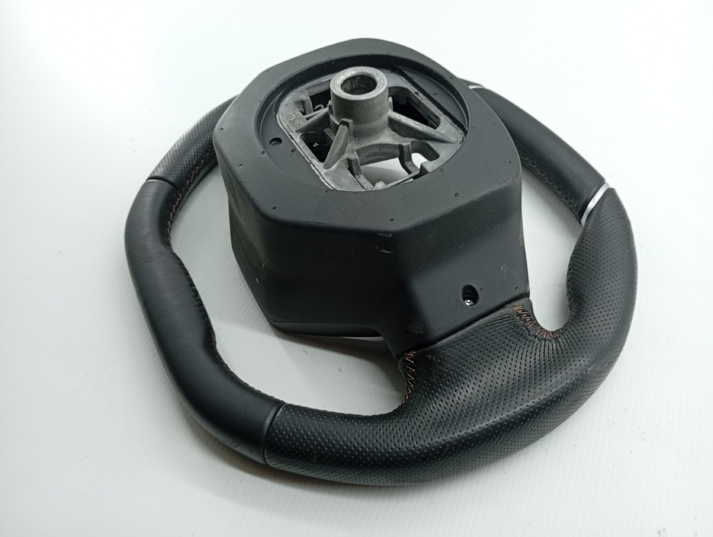 Volante PEUGEOT 5008 II | 16 -  Imagem-4