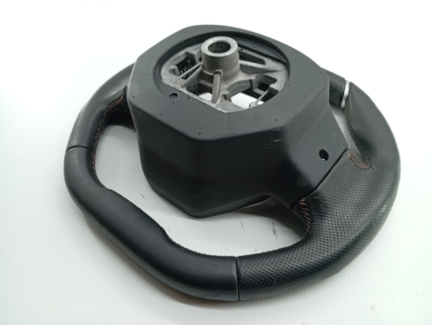 Volante PEUGEOT 5008 II | 16 -  Imagem-2