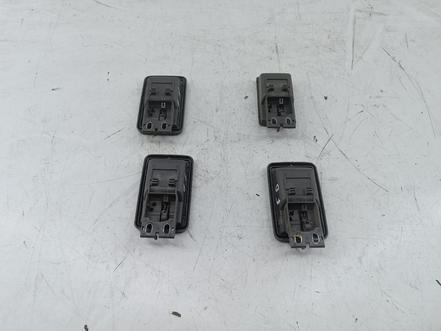 Puxador interior da porta NISSAN BLUEBIRD (T72 , T12, U12) | 85 - 90 Imagem-1