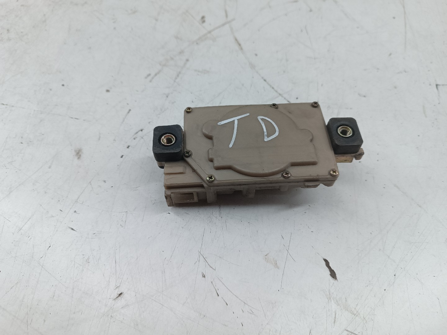 Fecho da Porta Trás Direito NISSAN BLUEBIRD (T72 , T12, U12) | 85 - 90 Imagem-5