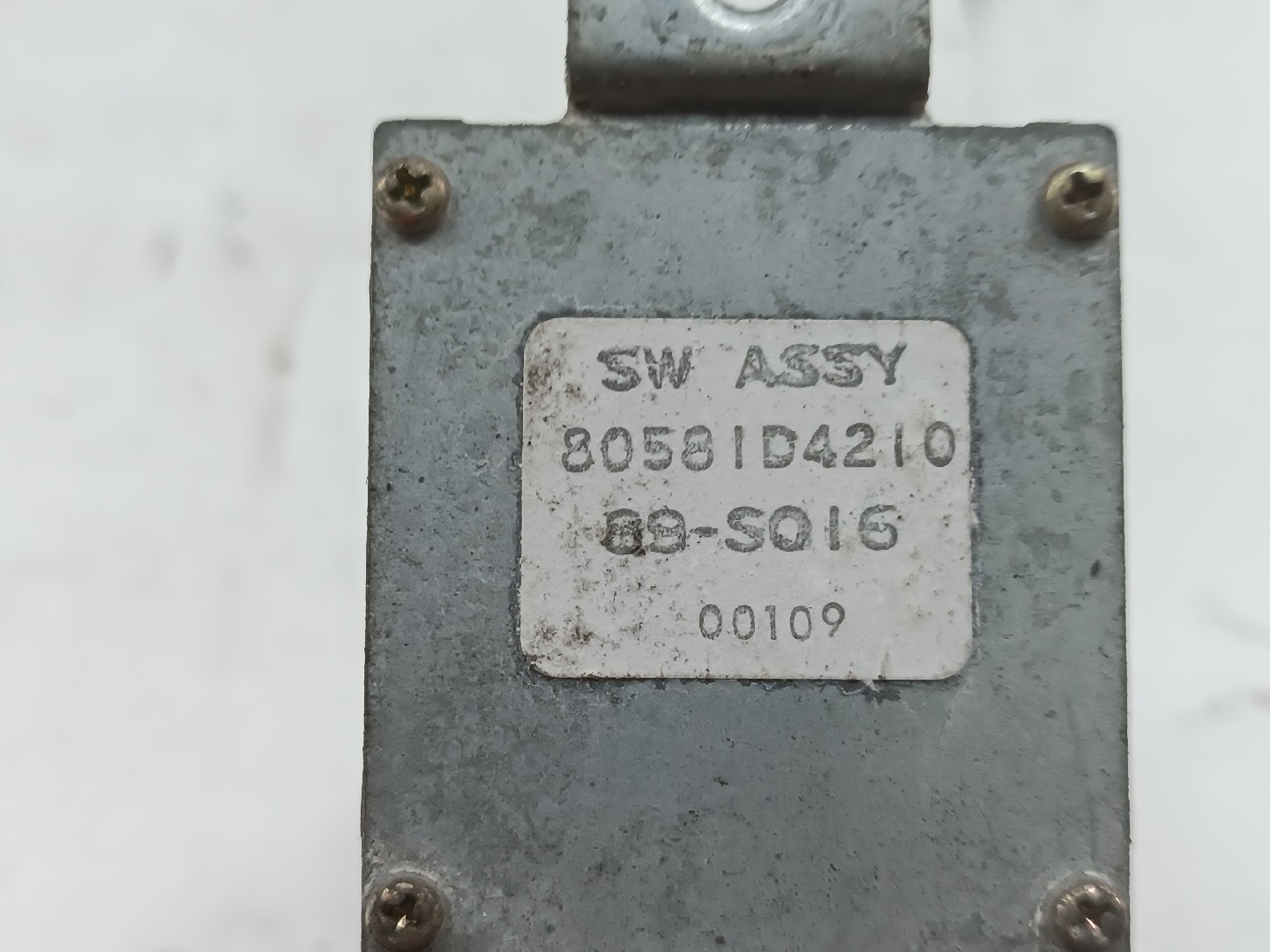 Fecho da Porta Frente Esquerdo NISSAN BLUEBIRD (T72 , T12, U12) | 85 - 90 Imagem-6