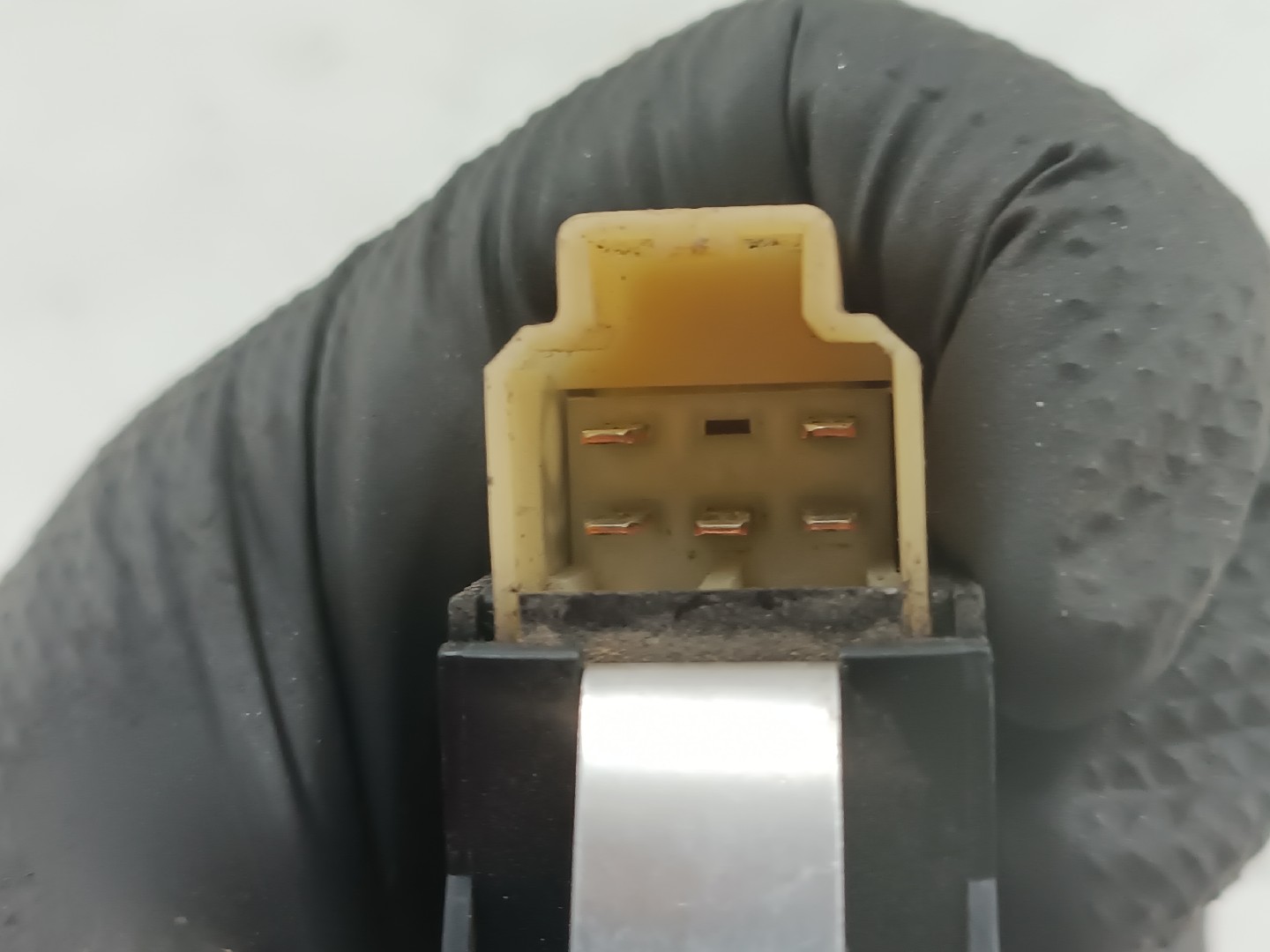 Comutador de vidro traseiro esquerdo NISSAN BLUEBIRD (T72 , T12, U12) | 85 - 90 Imagem-3