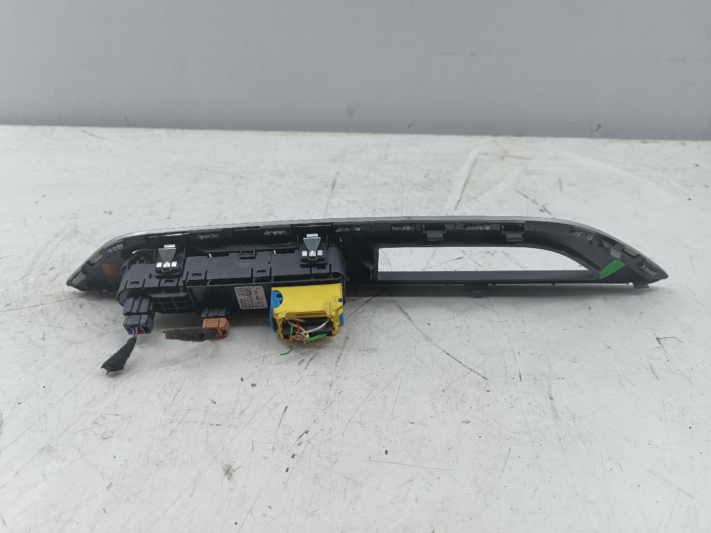 Comutador de vidro frente esquerdo PEUGEOT 5008 II | 16 -  Imagem-1