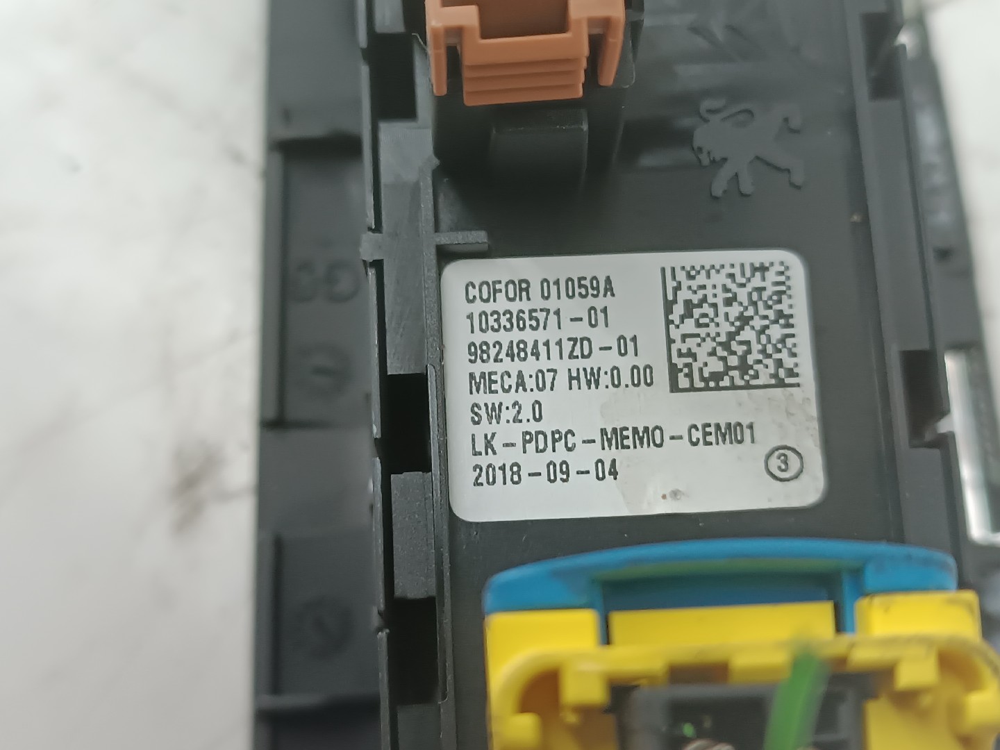 Comutador de vidro frente esquerdo PEUGEOT 5008 II | 16 -  Imagem-3