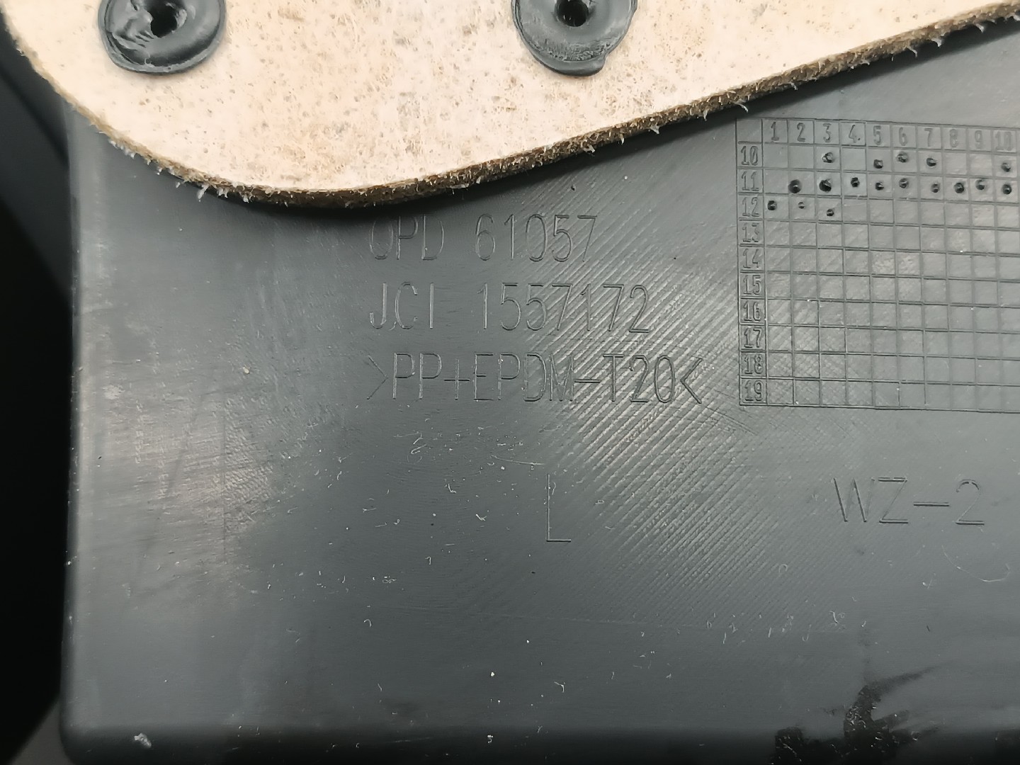 Quartela / forra Porta Tras Esquerdo OPEL ASTRA J Sports Tourer (P10) | 10 - 15 Imagem-1