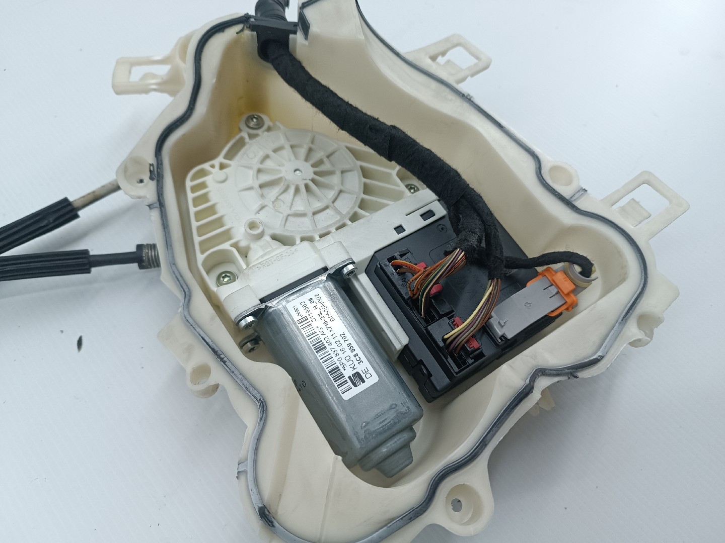 Motor e elevador de vidro frente direito SEAT ALTEA XL (5P5, 5P8) | 06 -  Imagem-1