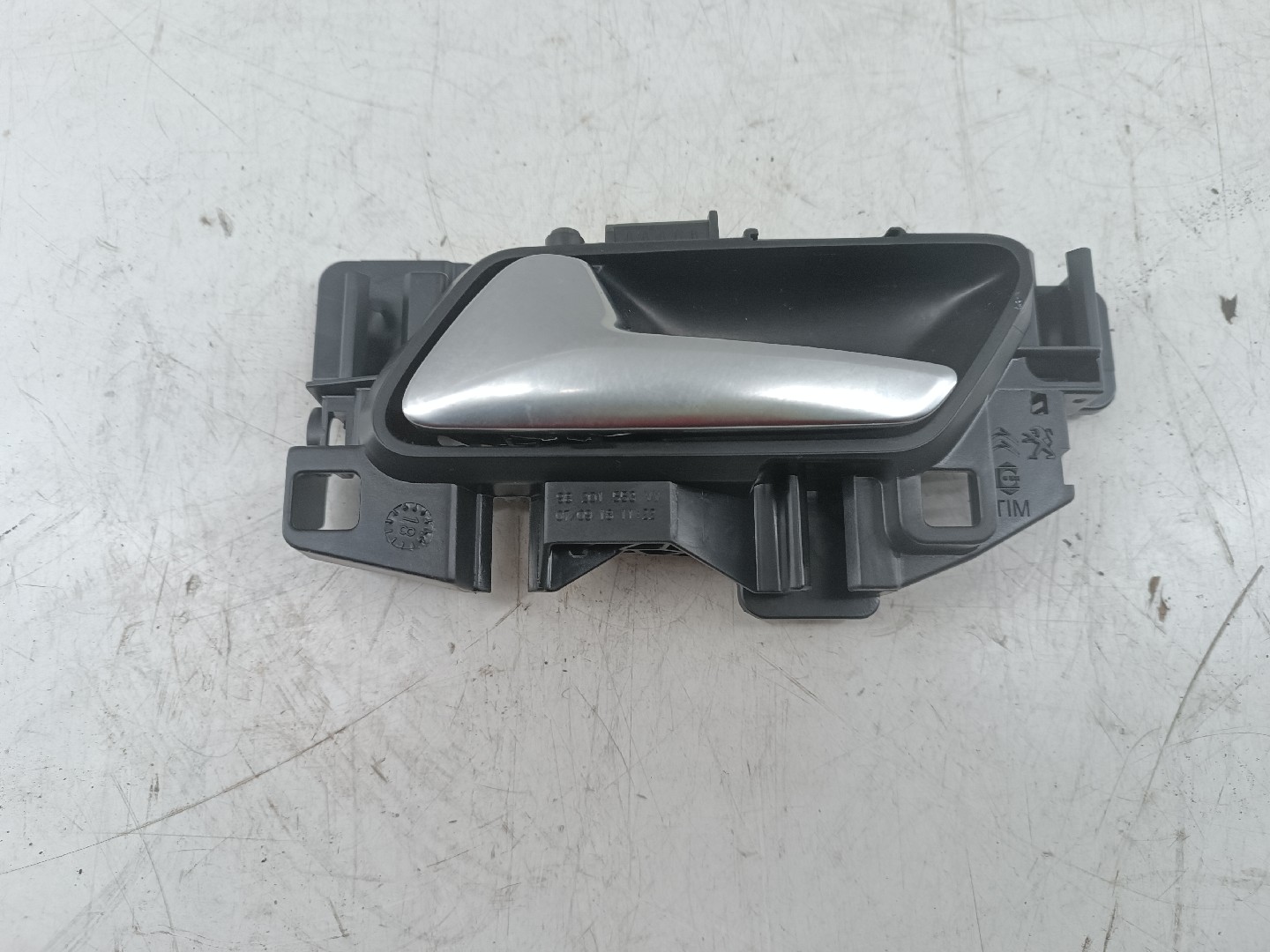 Puxador Interior Porta Tras Esquerdo PEUGEOT 5008 II | 16 - 