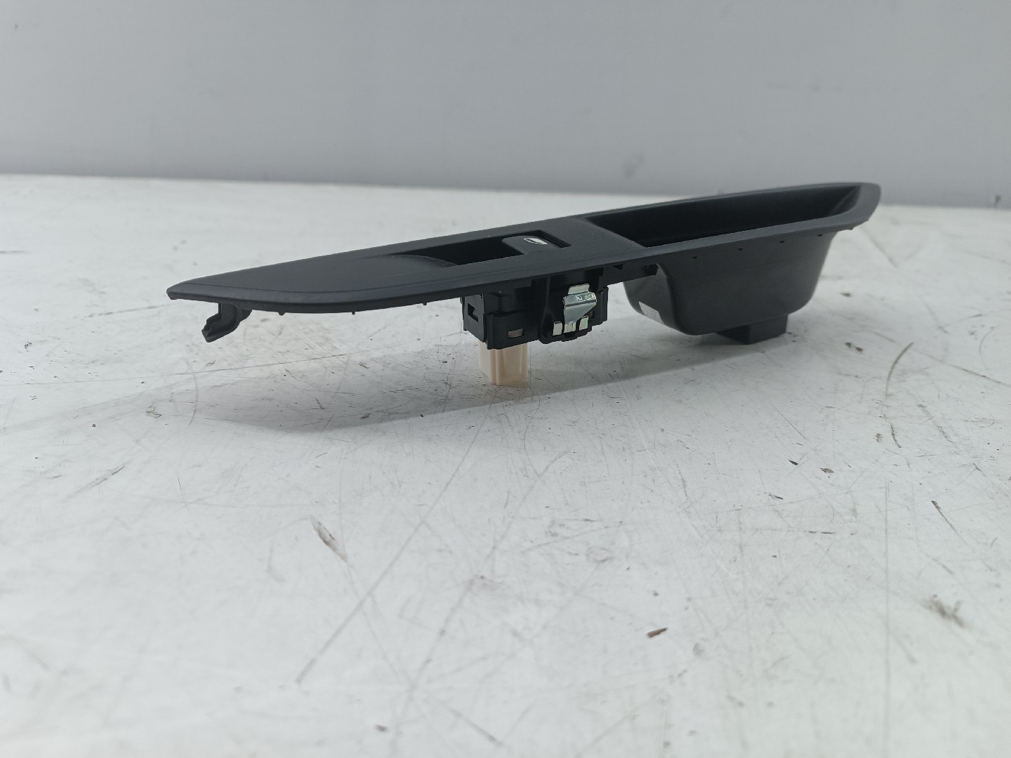 Comutador de vidro traseiro esquerdo PEUGEOT 5008 II | 16 -  Imagem-3