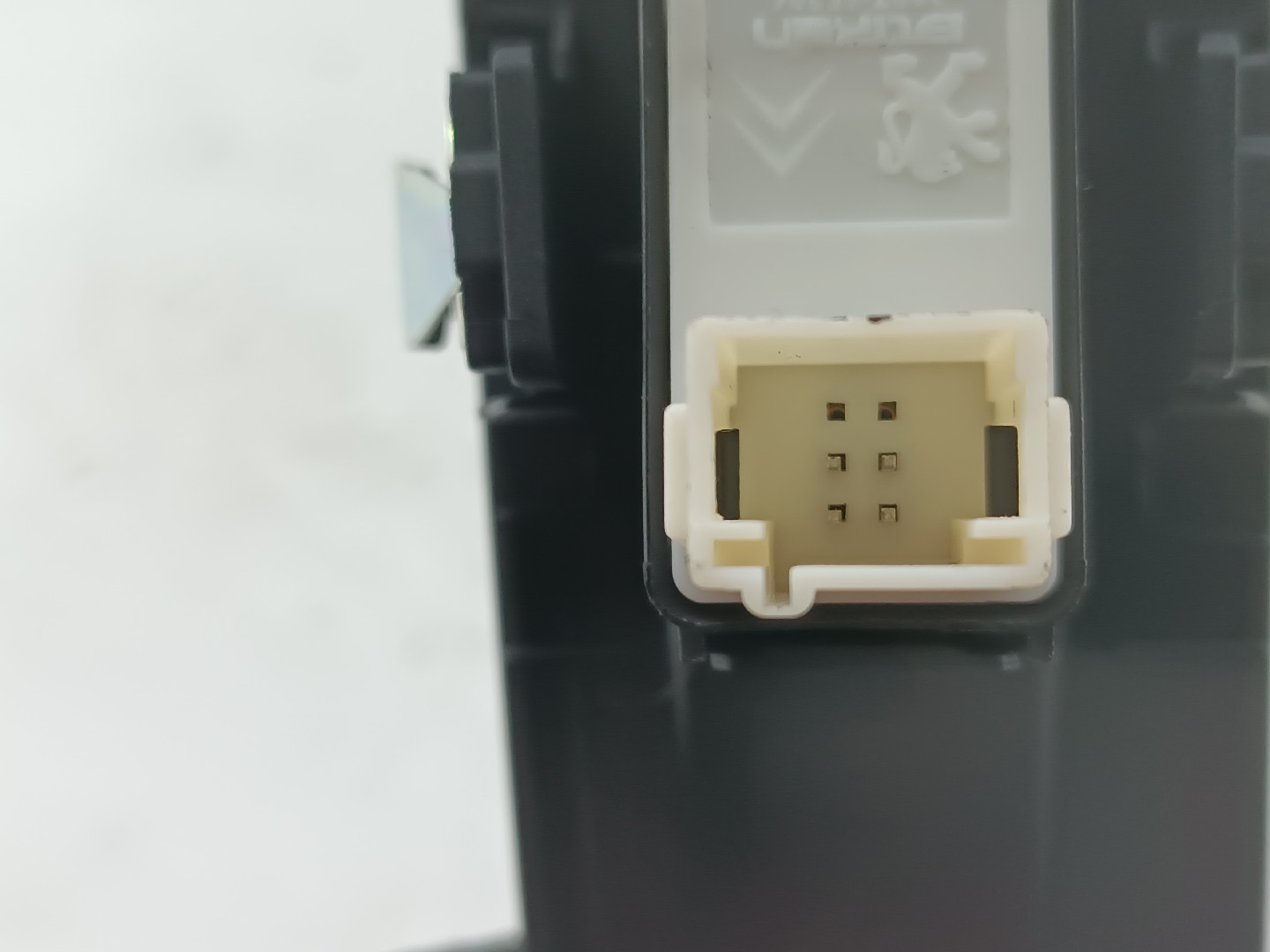 Comutador de vidro traseiro esquerdo PEUGEOT 5008 II | 16 -  Imagem-2