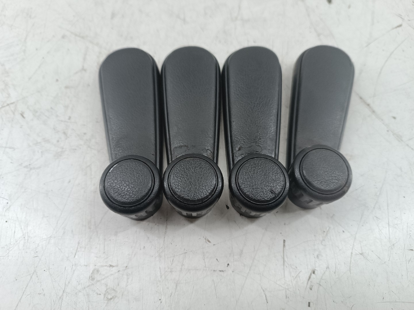 Manivela de vidro VOLKSWAGEN JETTA II (19E, 1G2, 165) | 83 - 92