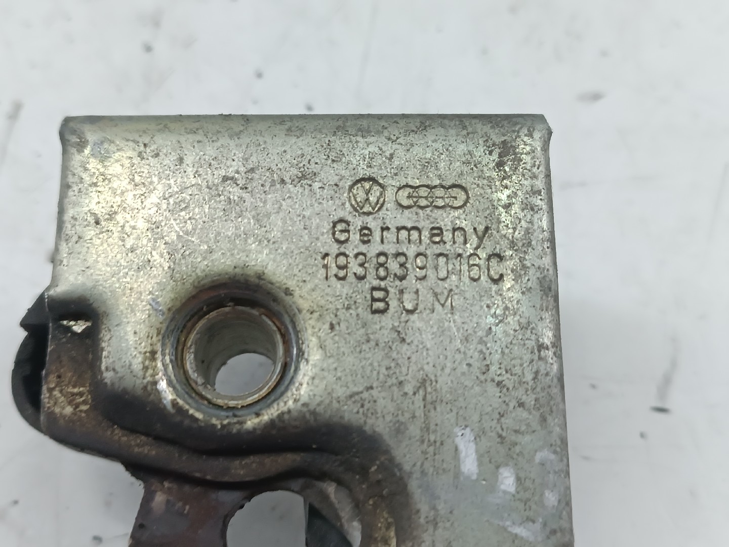 Fecho da Porta Trás Esquerdo VOLKSWAGEN JETTA II (19E, 1G2, 165) | 83 - 92 Imagem-3