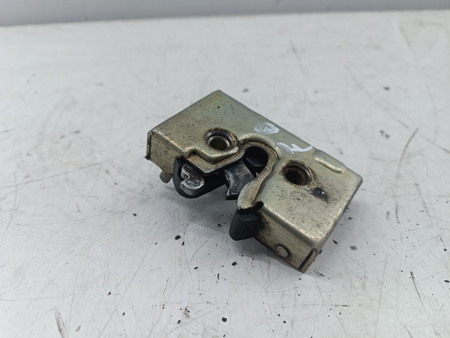 Fecho da Porta Frente Direito VOLKSWAGEN JETTA II (19E, 1G2, 165) | 83 - 92