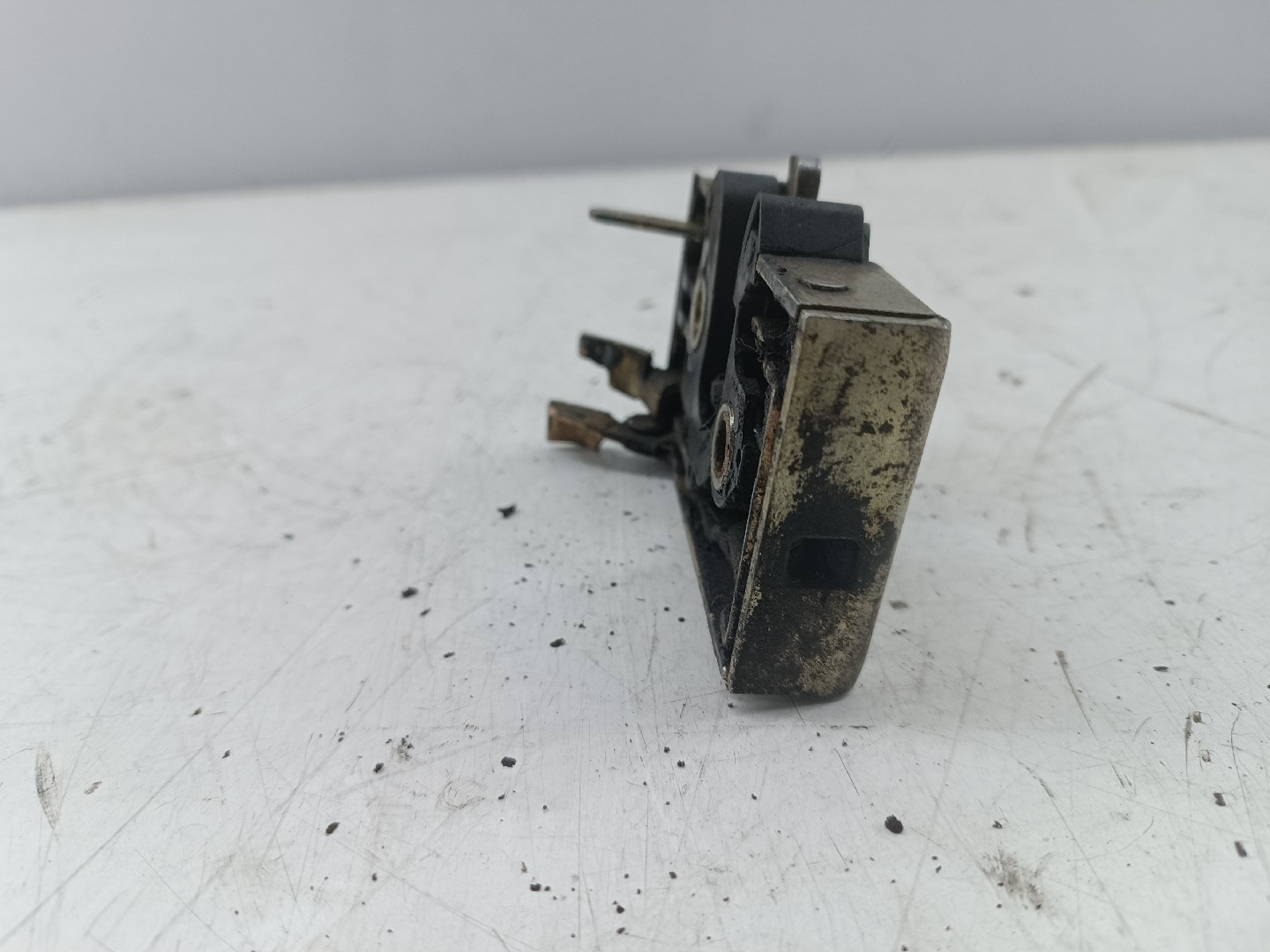 Fecho da Porta Frente Direito VOLKSWAGEN JETTA II (19E, 1G2, 165) | 83 - 92 Imagem-2