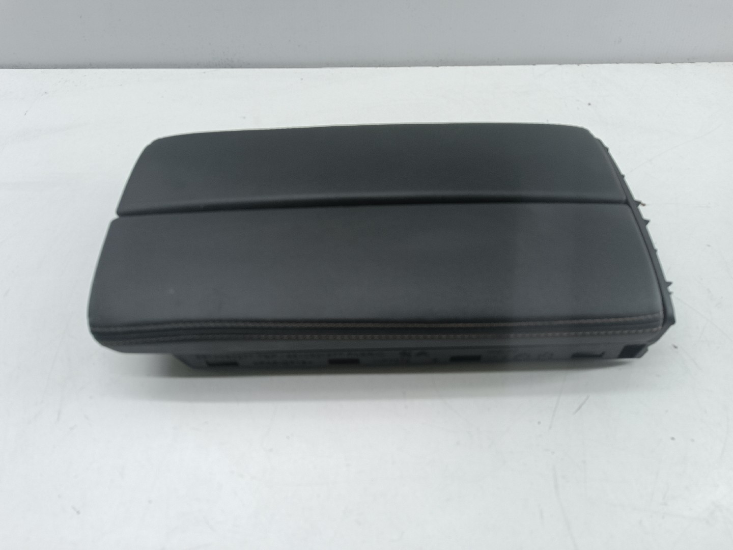 Apoio de braço PEUGEOT 5008 II | 16 - 