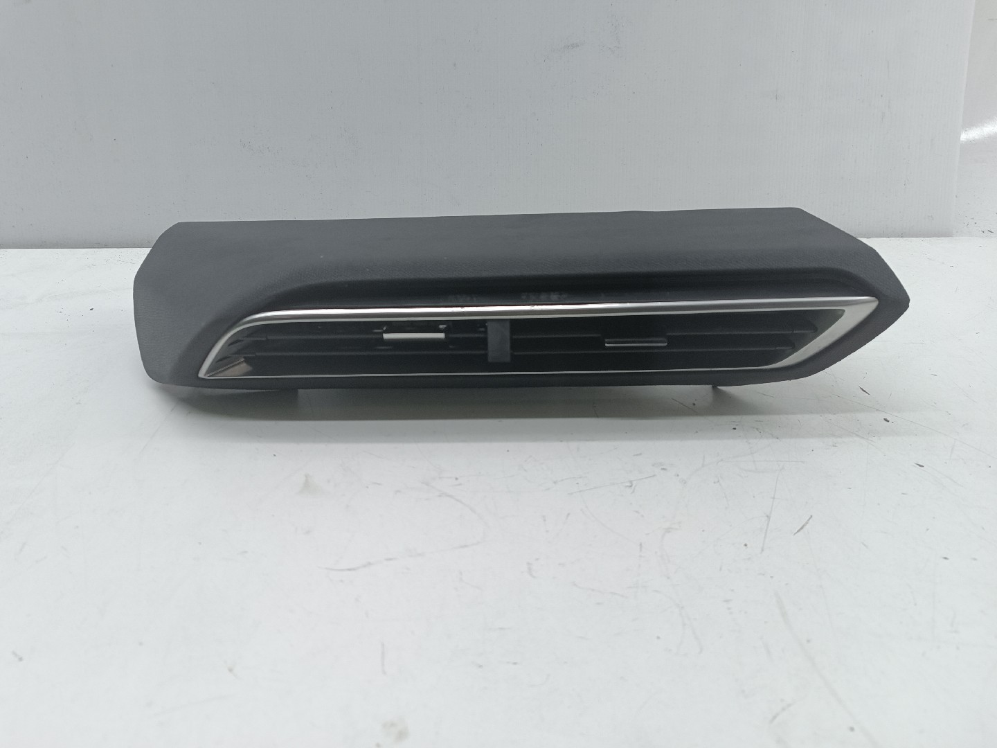 Difusor de ar PEUGEOT 5008 II | 16 -  Imagem-1