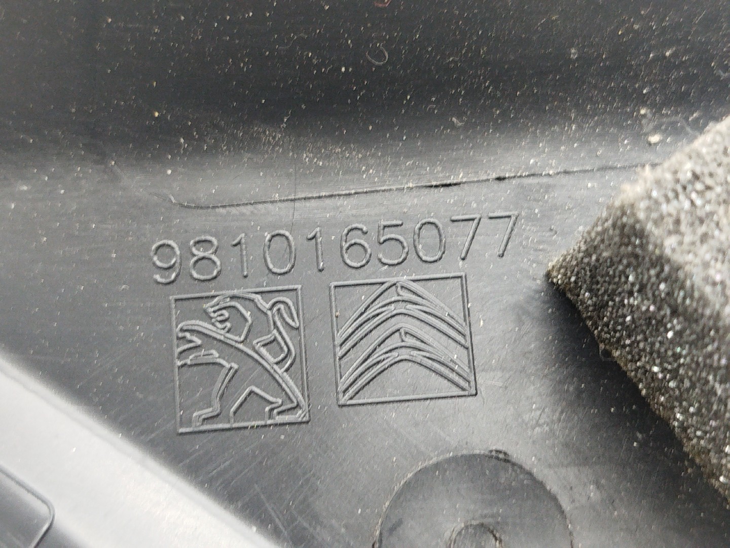 Moldura de pilar A PEUGEOT 5008 II | 16 -  Imagem-3