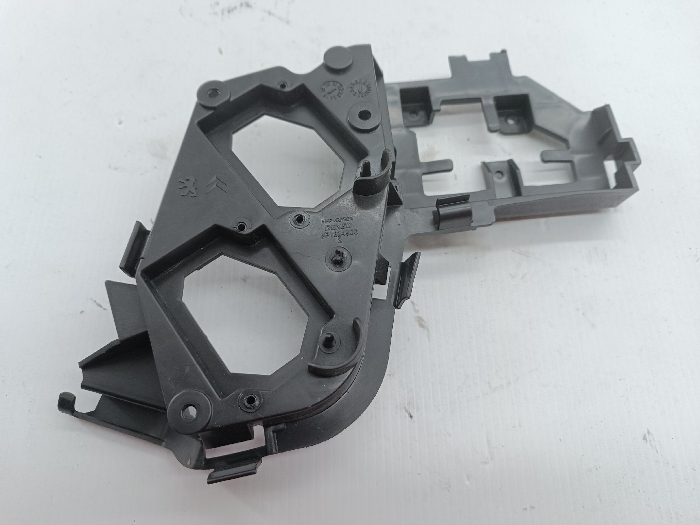 Suporte PEUGEOT 5008 II | 16 - 