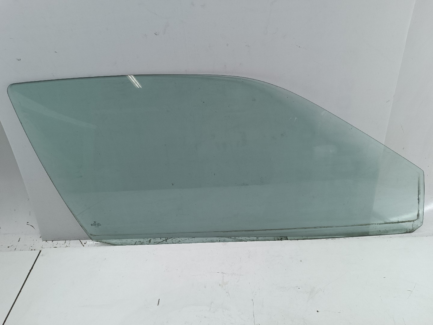 Vidro de Porta Frente Direito VOLKSWAGEN POLO (6N1) | 94 - 99