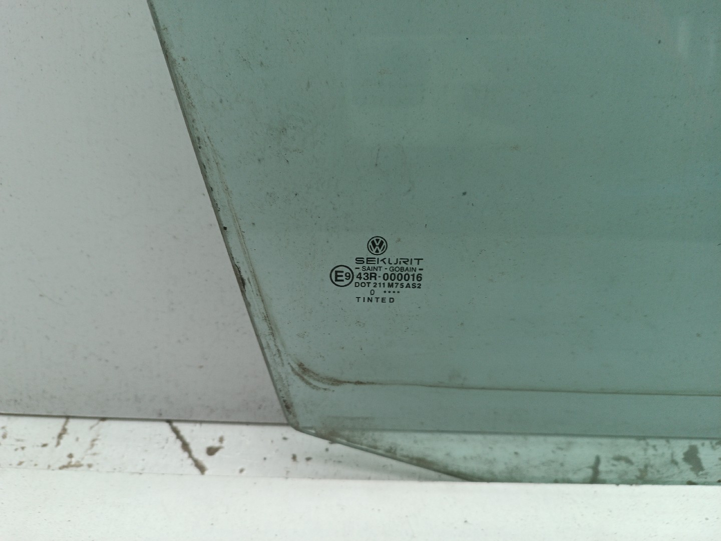 Vidro de Porta Frente Direito VOLKSWAGEN POLO (6N1) | 94 - 99 Imagem-1