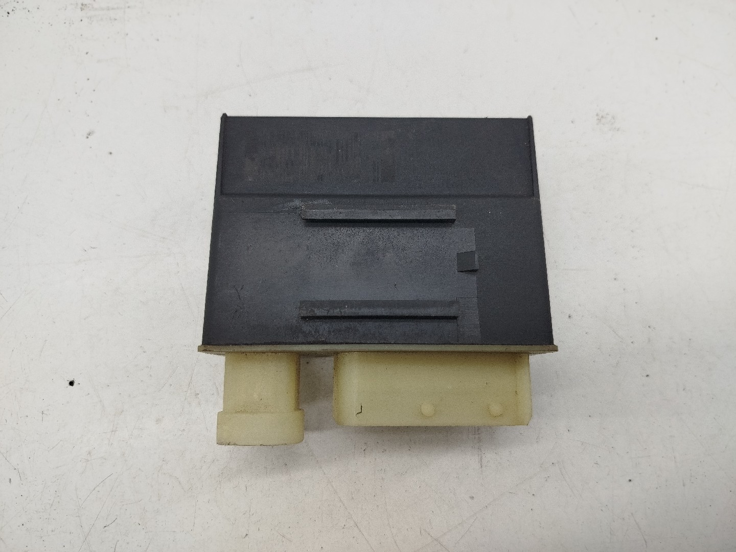 Relé temporizador de velas PEUGEOT 5008 II | 16 - 