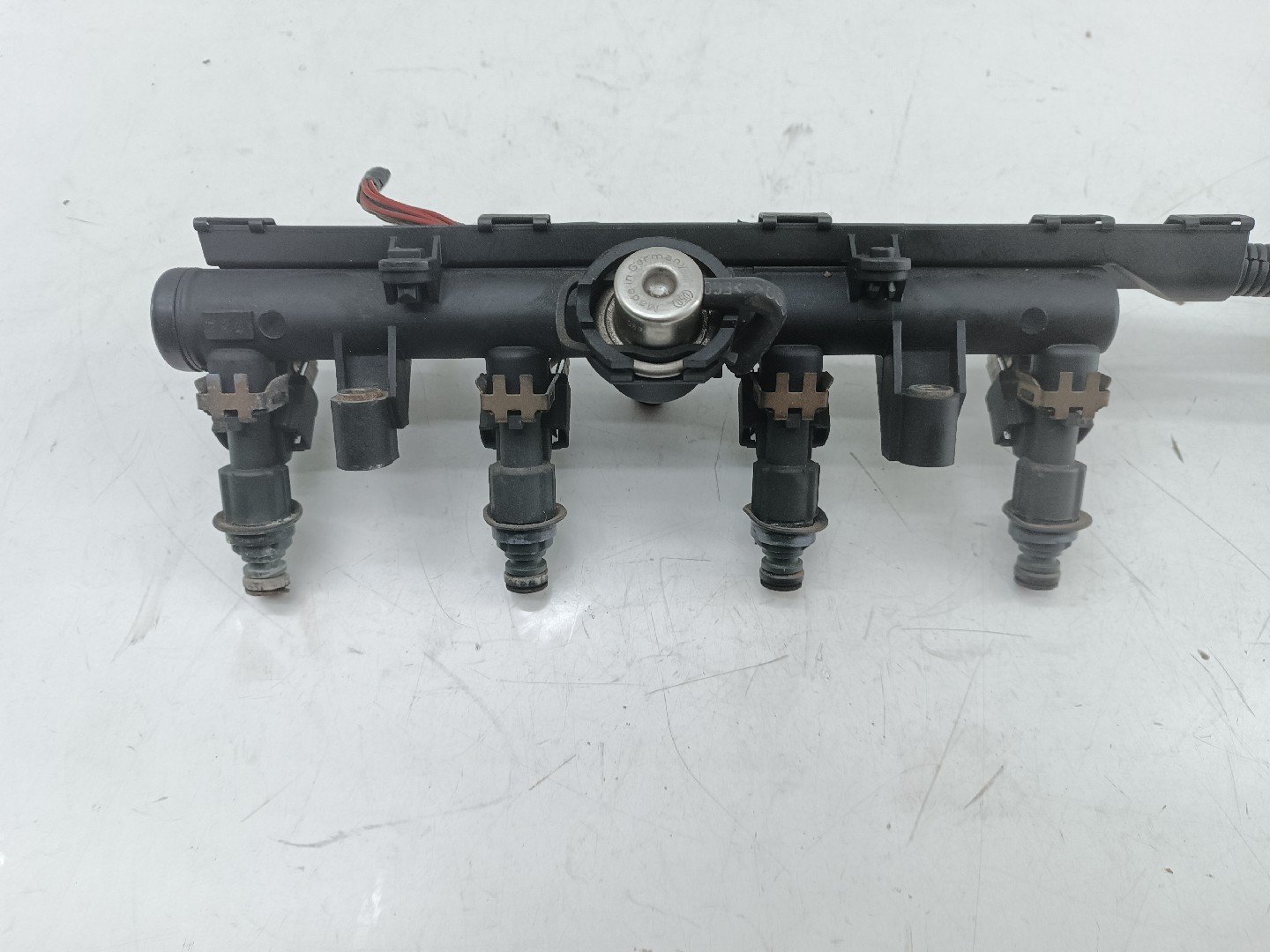 Regua Injectora VOLKSWAGEN POLO (6N1) | 94 - 99 Imagem-1