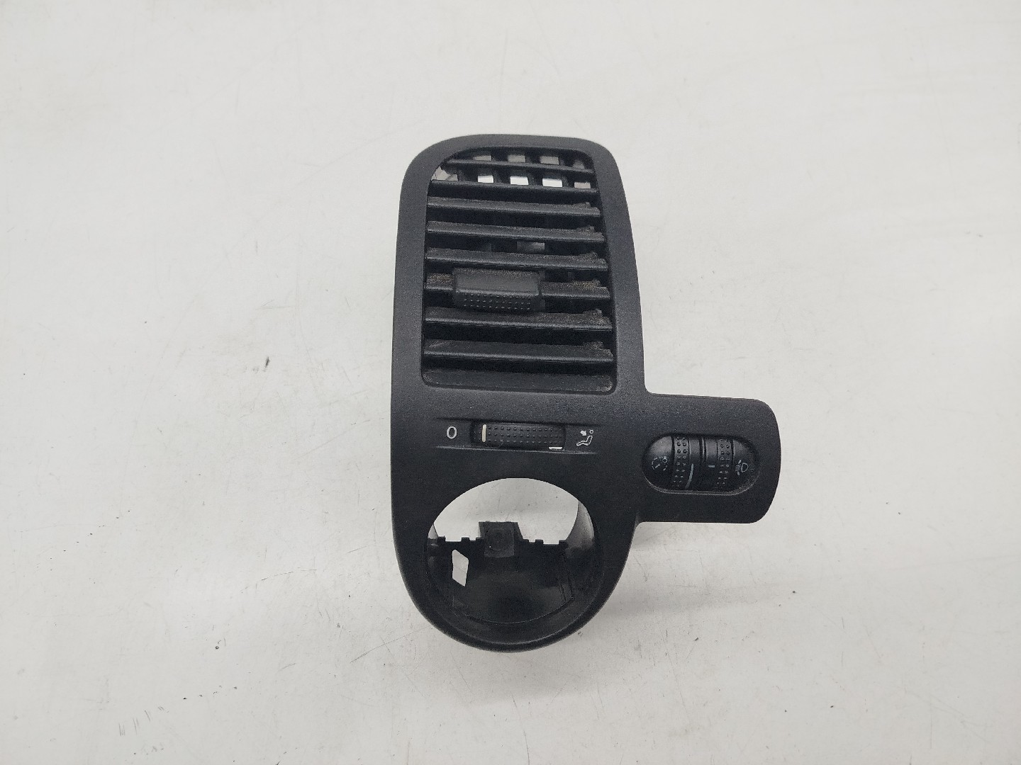 Difusor de ar VOLKSWAGEN POLO (6N1) | 94 - 99