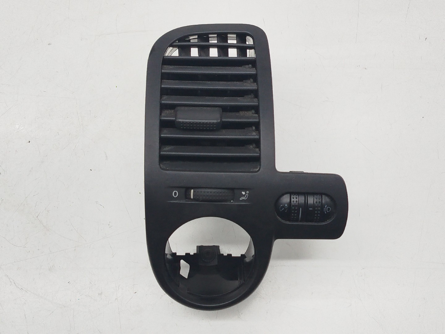 Difusor de ar VOLKSWAGEN POLO (6N1) | 94 - 99 Imagem-6