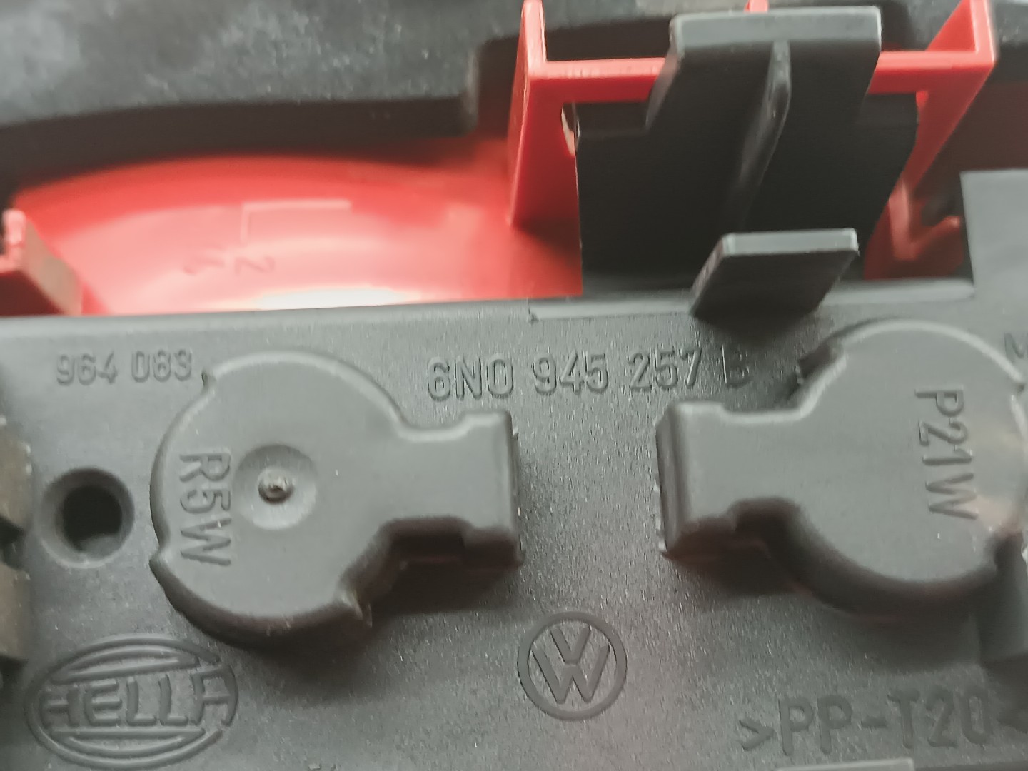 Farolim Stop Esquerdo VOLKSWAGEN POLO (6N1) | 94 - 99 Imagem-3