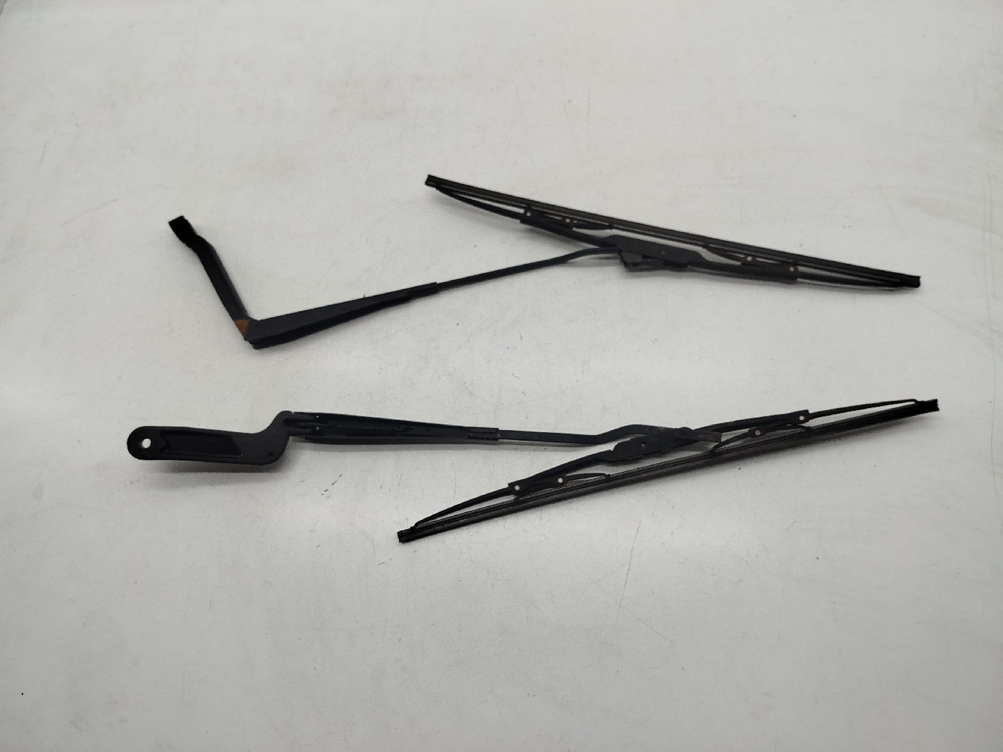 Braços das escovas frente VOLKSWAGEN POLO (6N1) | 94 - 99 Imagem-3