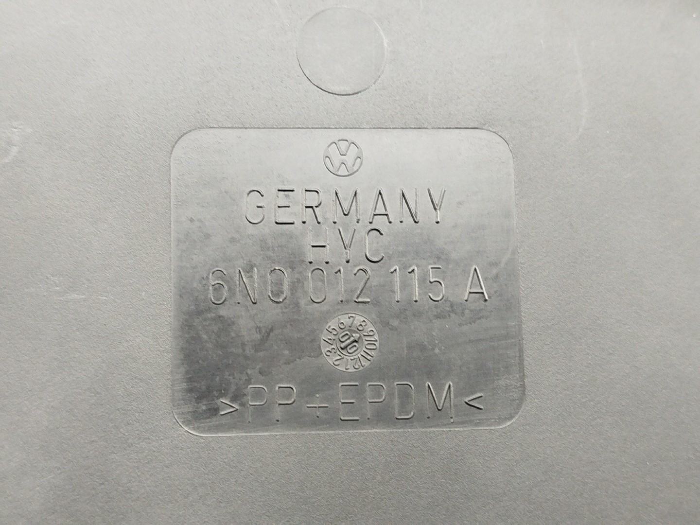 Kit de troca de pneu VOLKSWAGEN POLO (6N1) | 94 - 99 Imagem-2