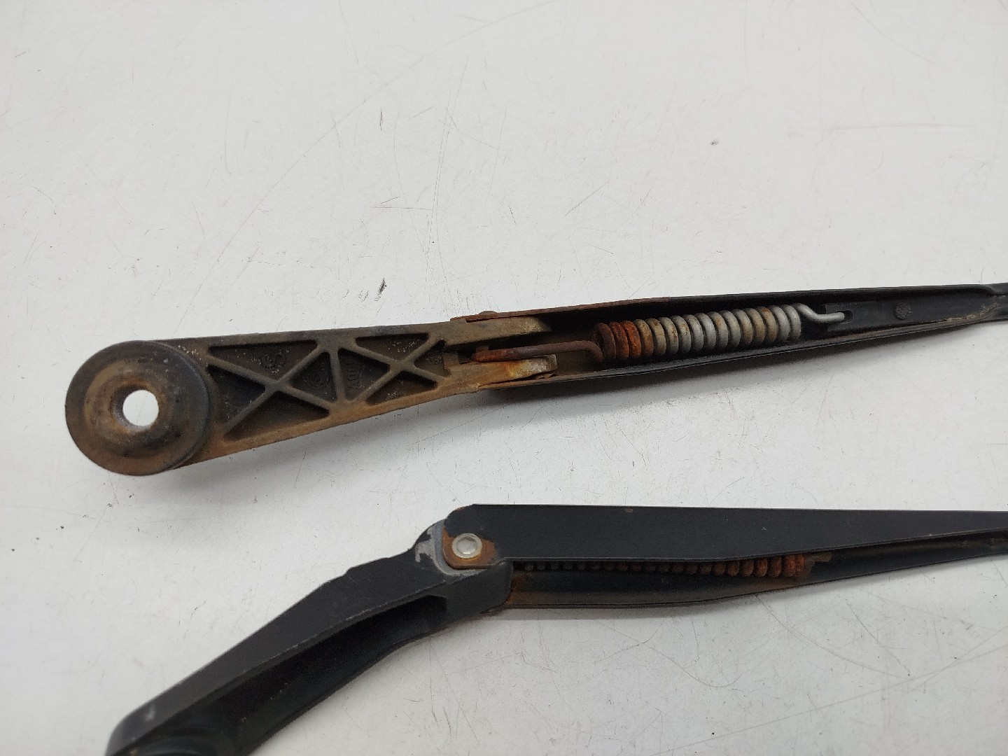 Braços das escovas frente ALFA ROMEO 146 (930_) | 94 - 01 Imagem-1