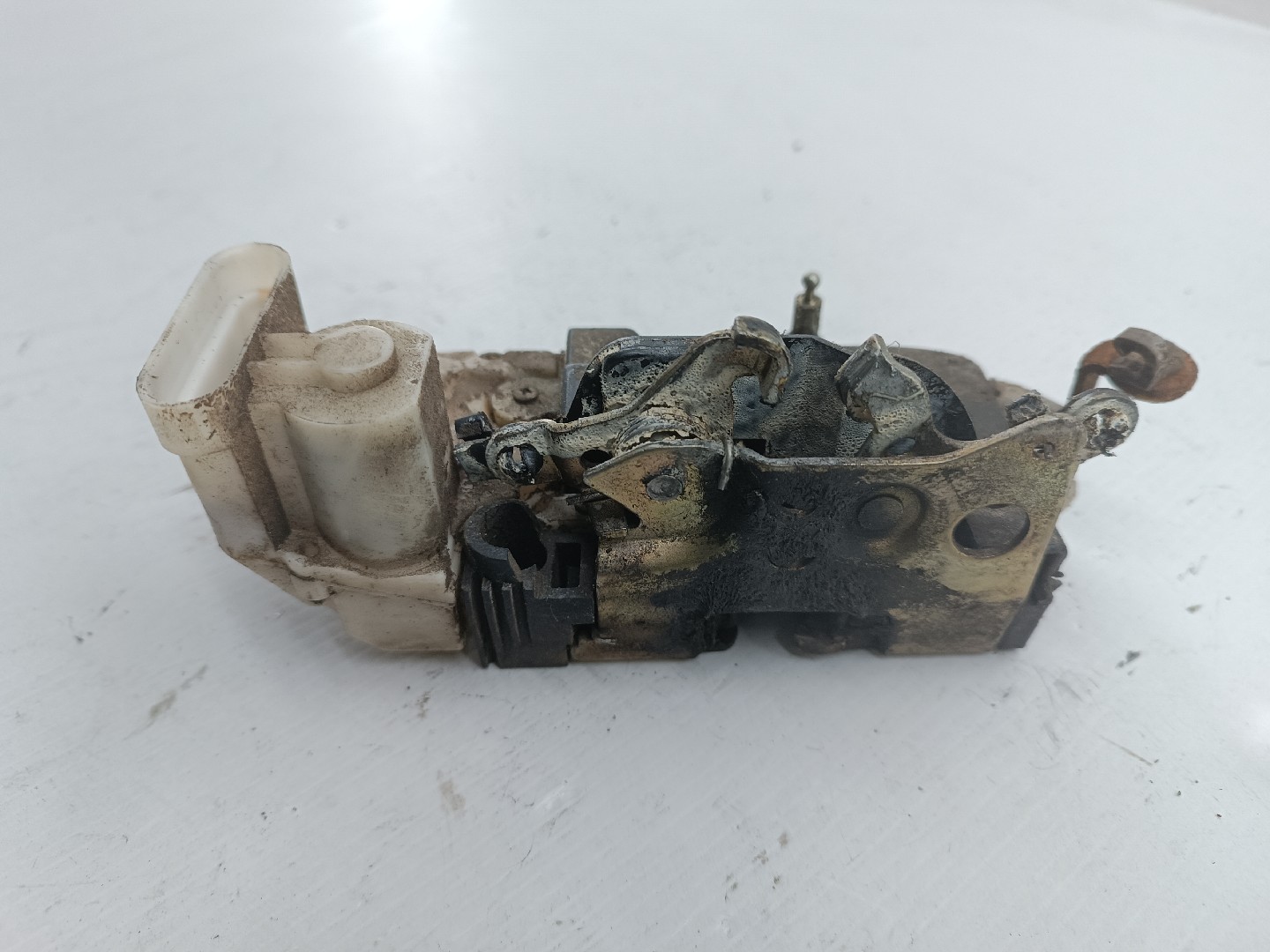 Fecho da Porta Frente Direito ALFA ROMEO 146 (930_) | 94 - 01