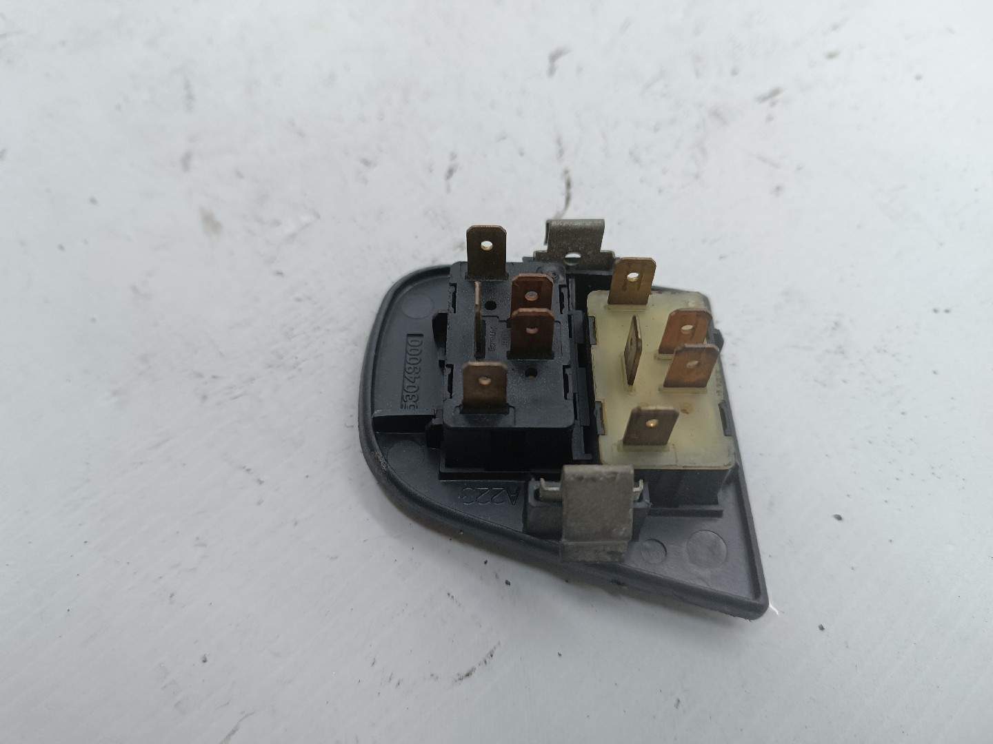 Comutador de vidro frente esquerdo ALFA ROMEO 146 (930_) | 94 - 01 Imagem-1