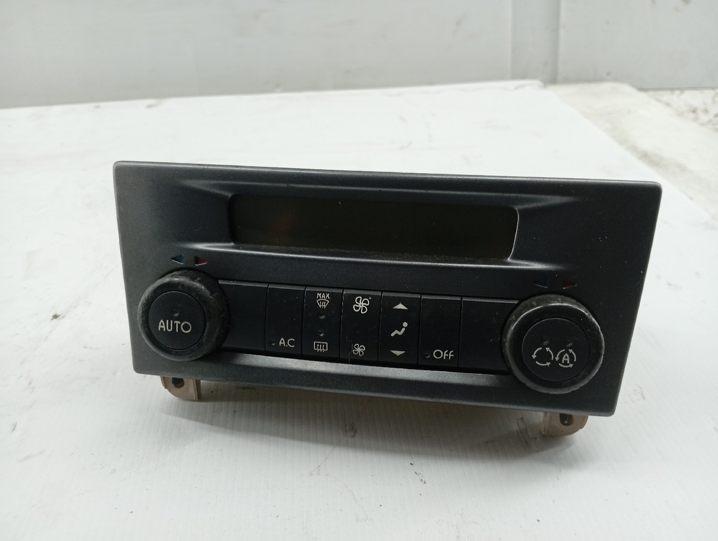 Comando Climatizaçao / Sofagem RENAULT LAGUNA II (BG0/1_) | 01 - 07 Imagem-3