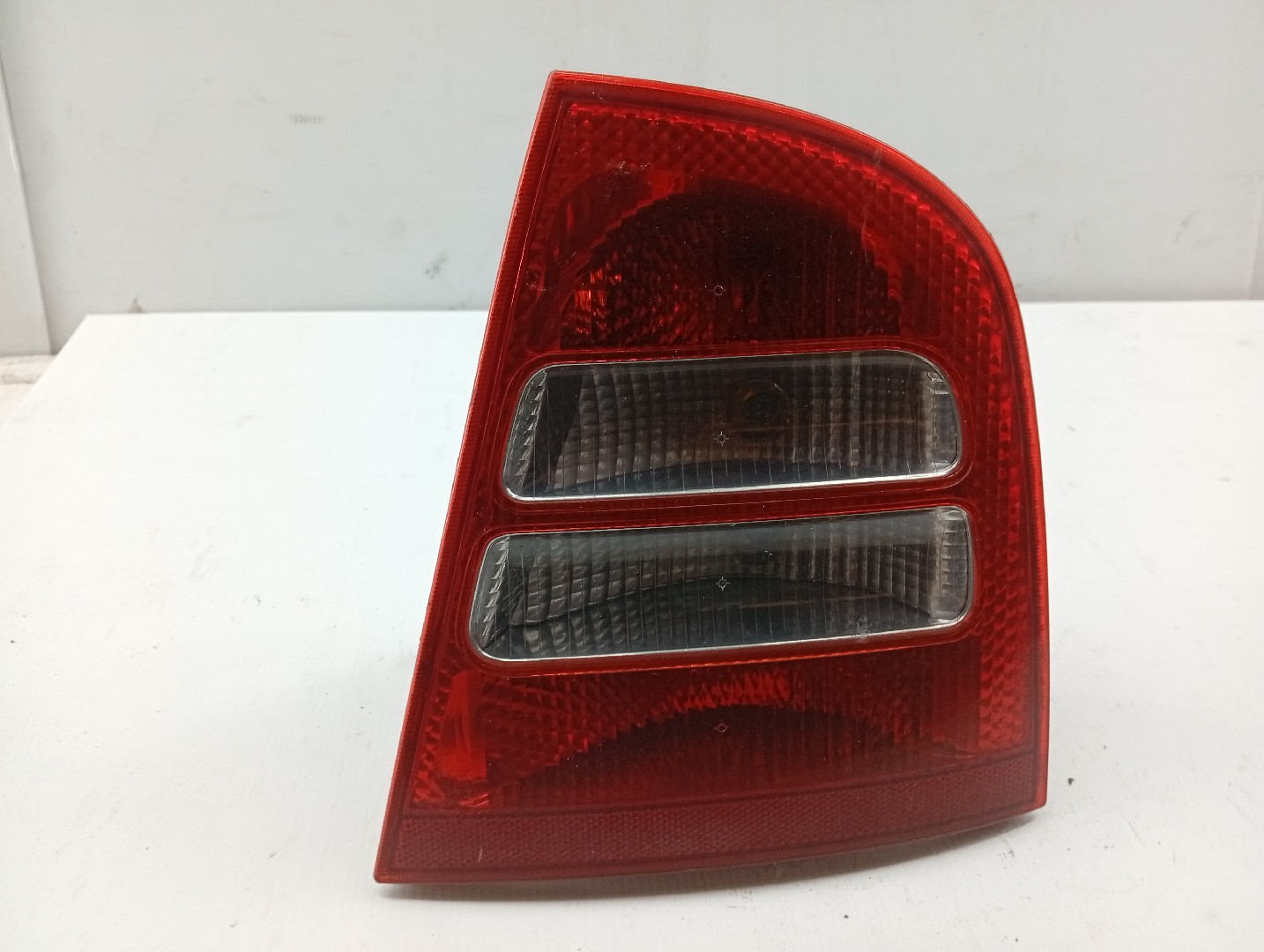 Farolim Stop Direito SKODA OCTAVIA I (1U2) | 96 - 10