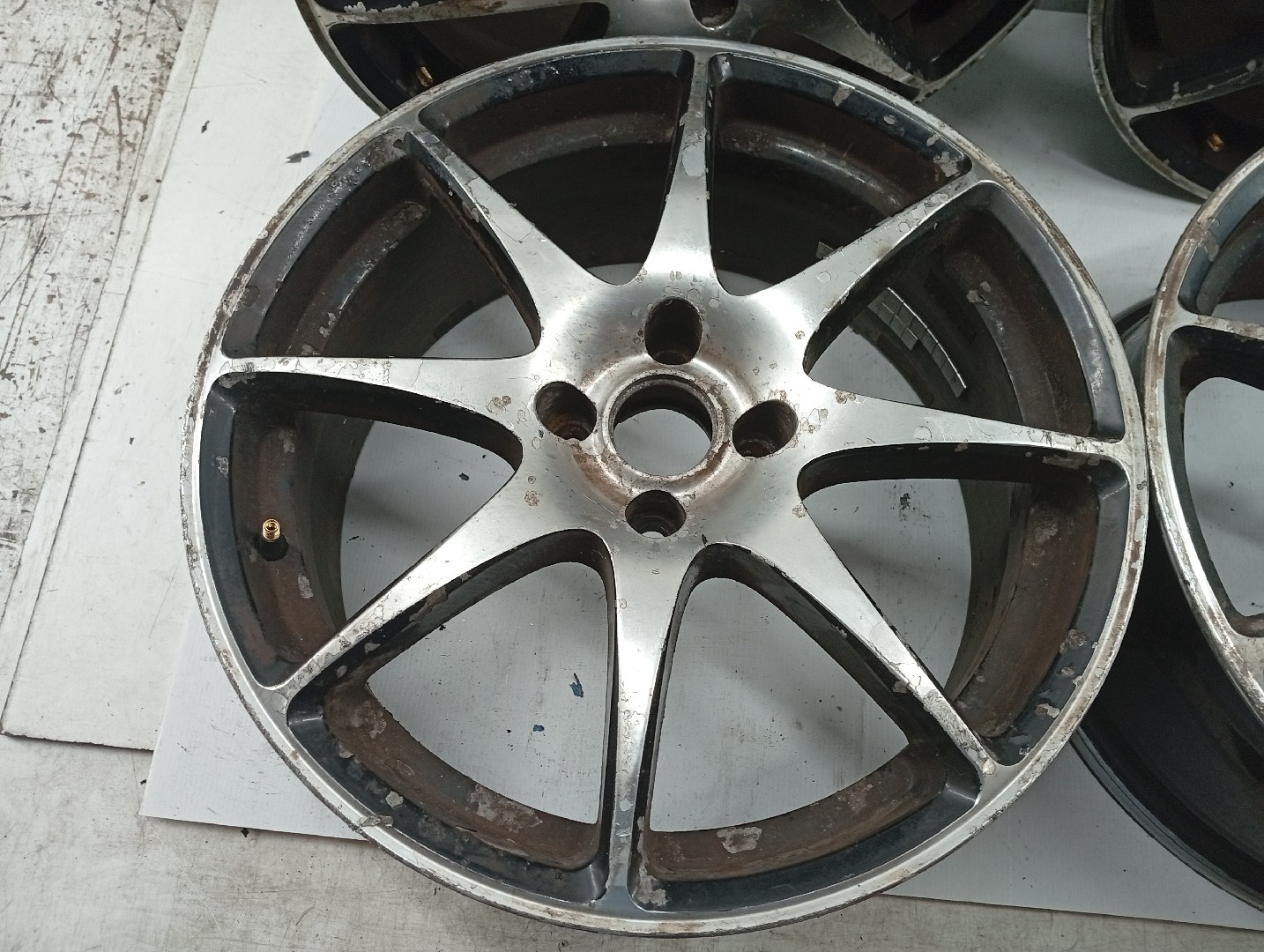 Conjunto de 4 jantes Universal Universal Imagem-1