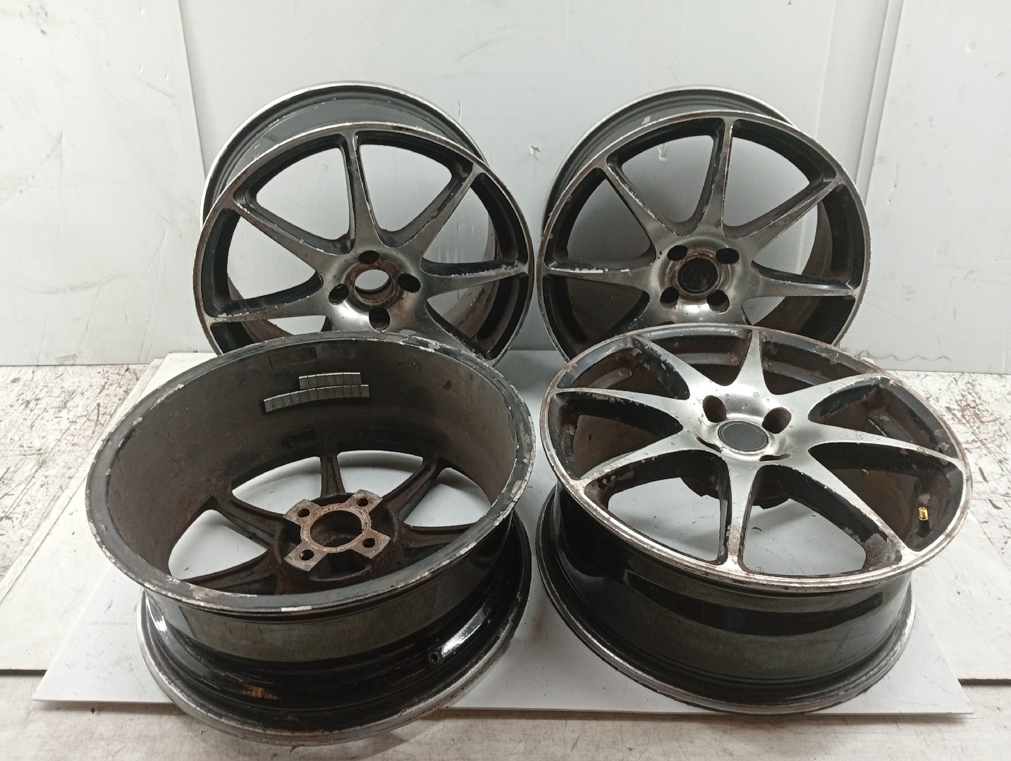 Conjunto de 4 jantes Universal Universal Imagem-6