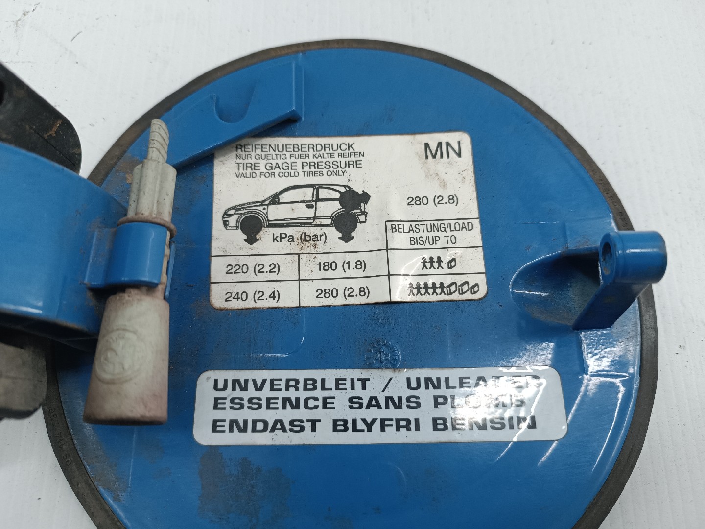 Tampa do deposito de combustível com tampão OPEL CORSA C (X01) | 00 - 09 Imagem-1