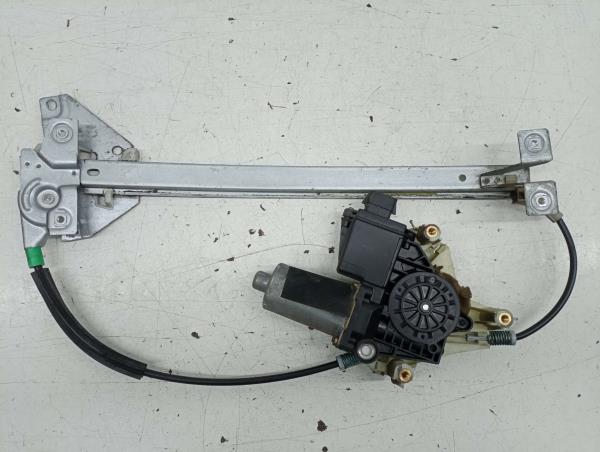 Motor e elevador de vidro trás direito MITSUBISHI SPACE STAR Veículo multiuso (DG_A) | 98 - 04