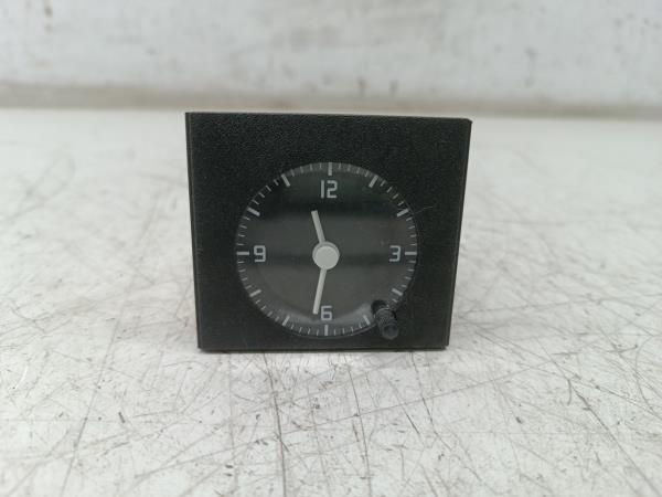Moldura de relógio RENAULT CLIO I (B/C57_, 5/357_) | 90 - 98 Imagem-3