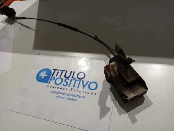 Fecho da Porta Trás Esquerdo FORD FIESTA III 