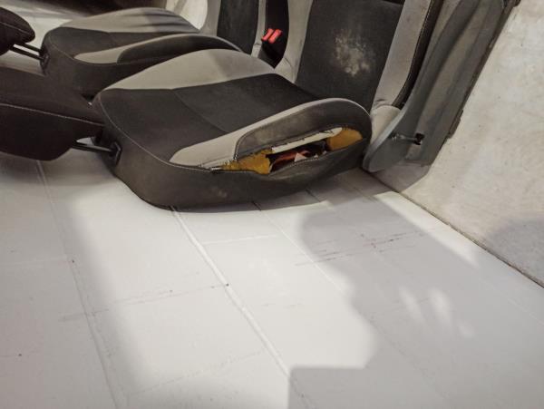 Bancos e quartelas RENAULT CLIO III (BR0/1, CR0/1) | 05 -  Imagem-3