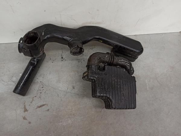 Caixa de filtro de ar com tubo de ar FORD FIESTA IV (JA_, JB_) | 95 - 02
