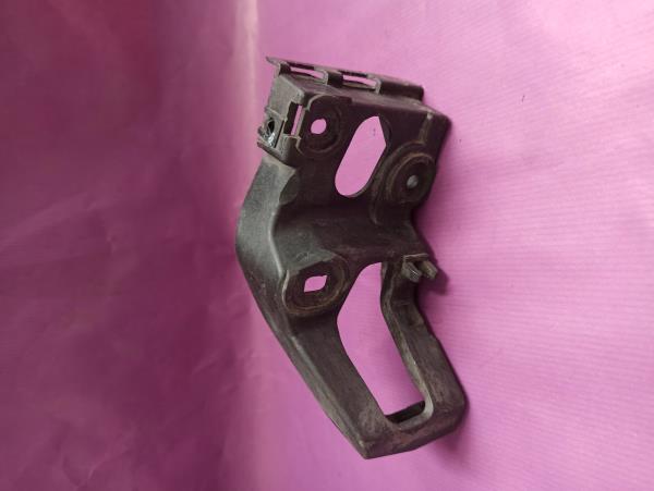 Suporte de montagem de para-choques AUDI A4 (8E2, B6) | 00 - 05 Imagem-1