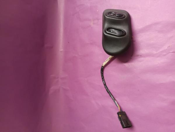 Comutador de vidro frente esquerdo OPEL TIGRA (S93) | 94 - 00 Imagem-1