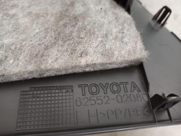 Proteção de plástico traseiro esquerdo e direito TOYOTA AURIS (_E15_) | 06 - 12 Imagem-6